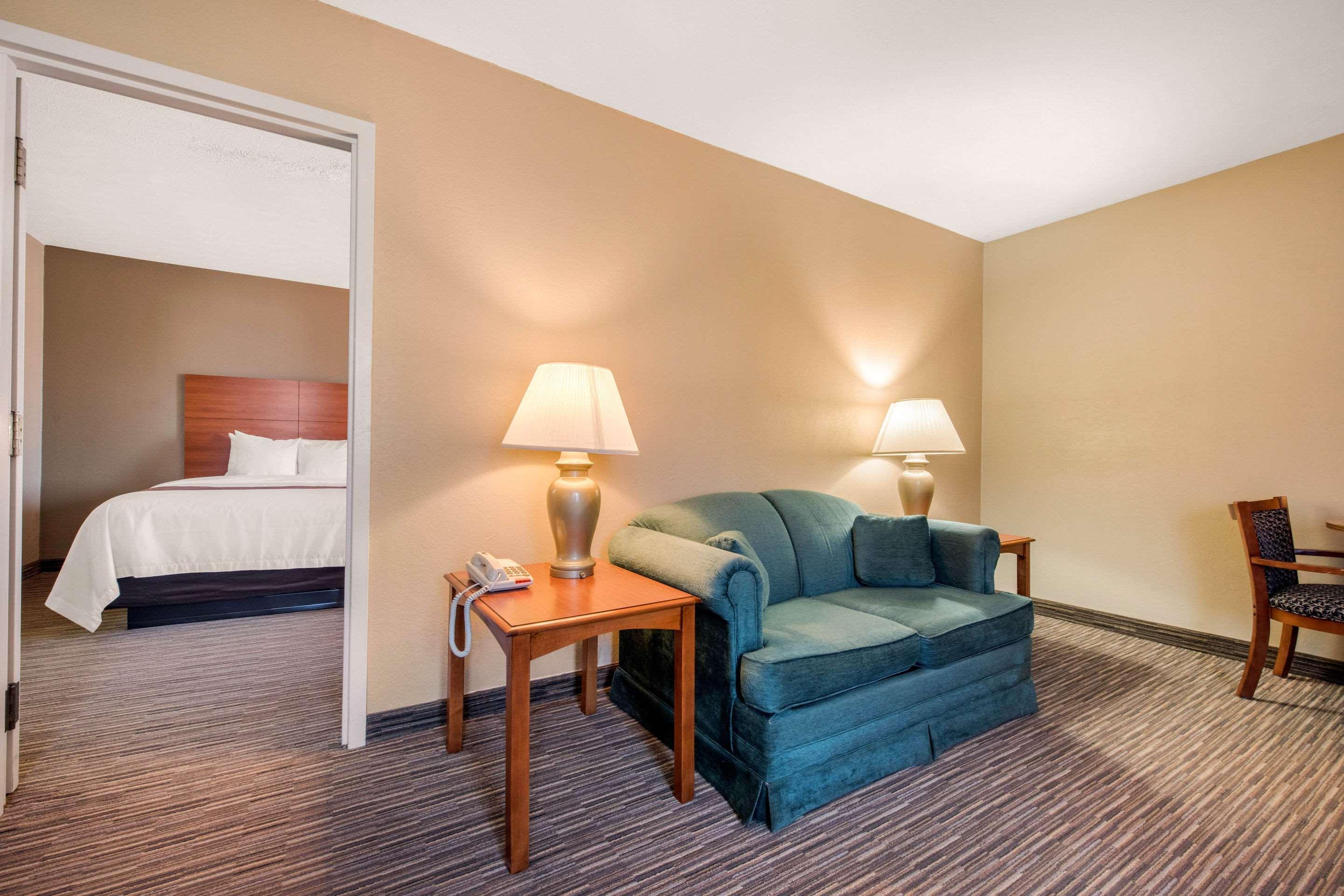 Quality Inn & Suites New Castle Exterior foto