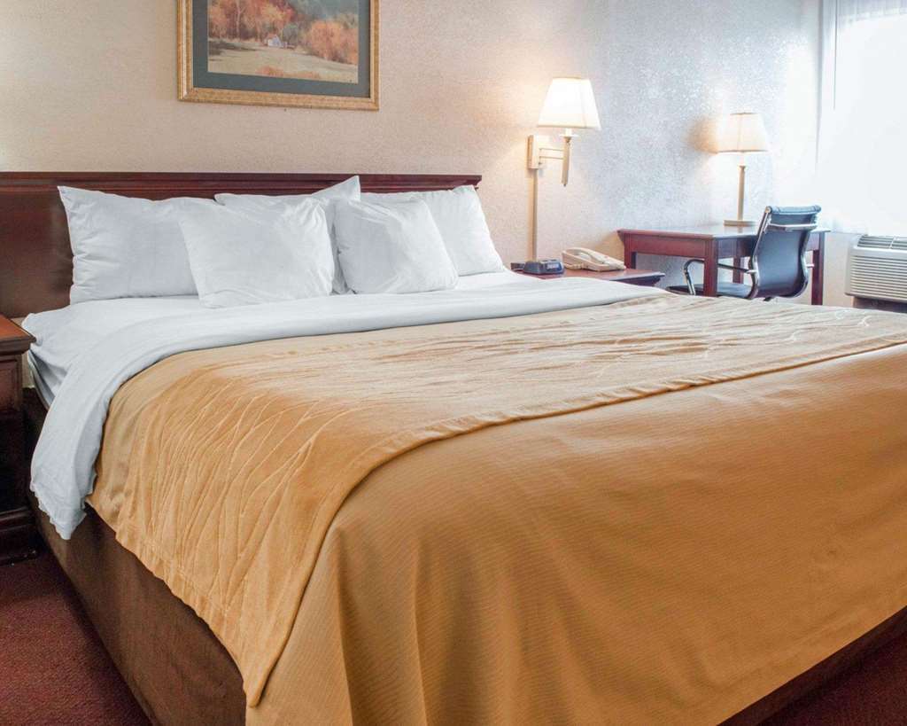 Quality Inn & Suites New Castle Quarto foto