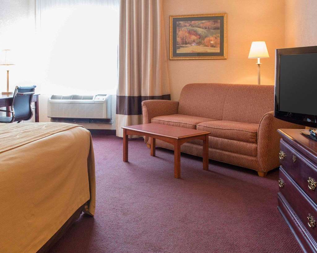 Quality Inn & Suites New Castle Quarto foto